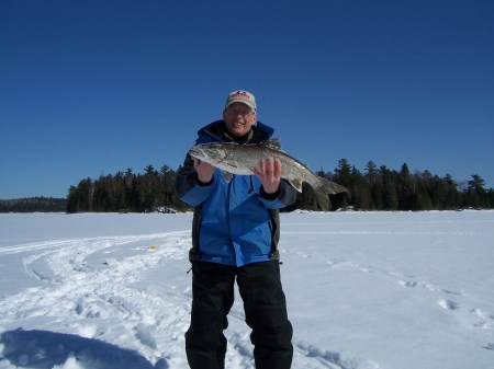arvid-with-lake-trout