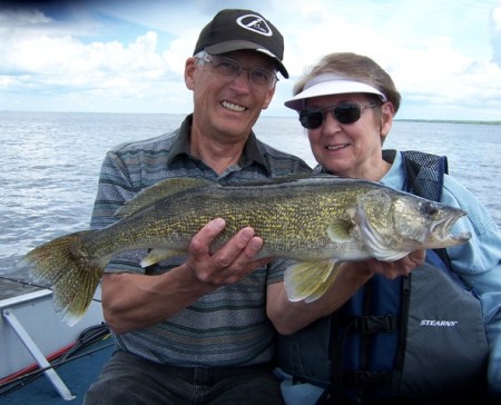 Diane 27 inch walleye