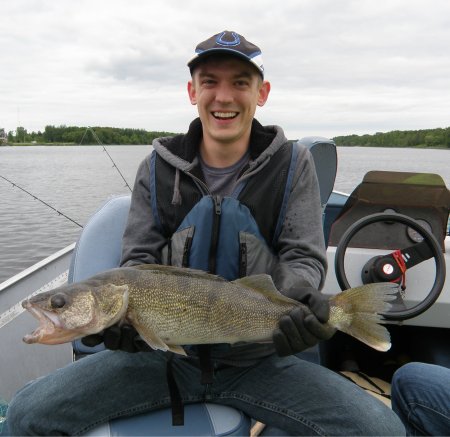 Chase with 26 inch walleye
