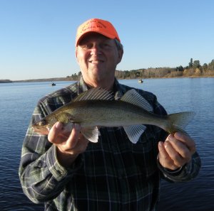 terry-with-november-walleye